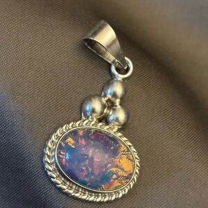 Elegant Silver Pendant with Multicolor Stone
